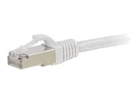 C2G Cat6a Booted Shielded (STP) Network Patch Cable - Koblingskabel - RJ-45 (hann) til RJ-45 (hann) - 50 cm - STP - CAT 6a - formstøpt, uten hindringer, flertrådet - hvit 89934