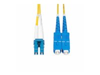 StarTech.com 2m (6ft) LC to SC (UPC) OS2 Single Mode Duplex Fiber Optic Cable, 9/125µm, Laser Optimized, 10G, Bend Insensitive, Low Insertion Loss - LSZH Fiber Patch Cord (SMLCSC-OS2-2M) - Koblingskabel - LC/UPC-enkeltmodus (hann) til SC/UPC-enkeltmodus (hann) - 2 m - 2 mm - fiberoptisk - dupleks - 9 / 125 micron - OS1/OS2 - halogenfri, passiv - gul SMLCSC-OS2-2M